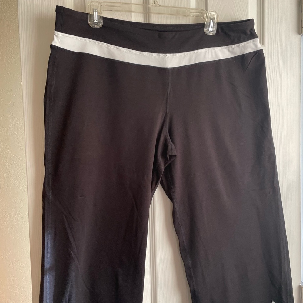 Danskin Black and White Cropped Pants